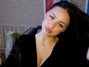 amina yangelkis