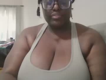 ebonyqueentits9