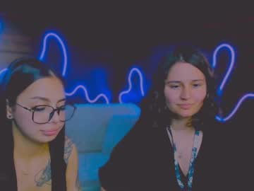 emiilyy moon