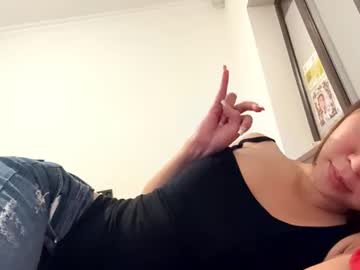 hillarynapenas